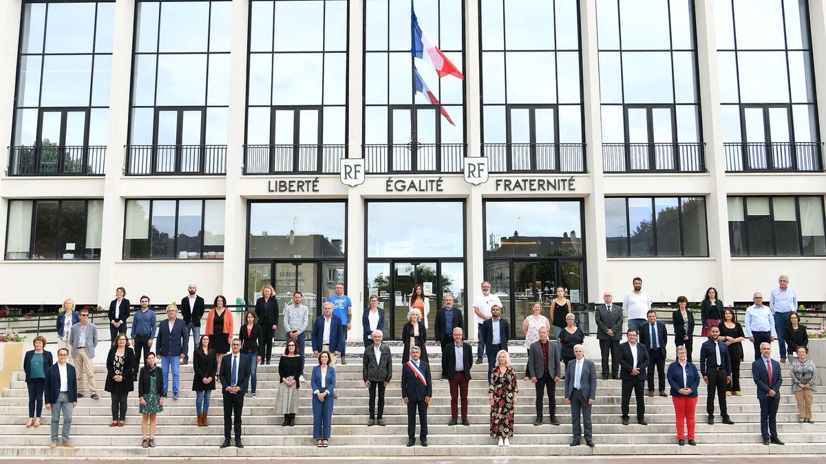 Le nouveau conseil municipal de la Ville de Saint-Nazaire. © Martin Launay - Ville de Saint-Nazaire.