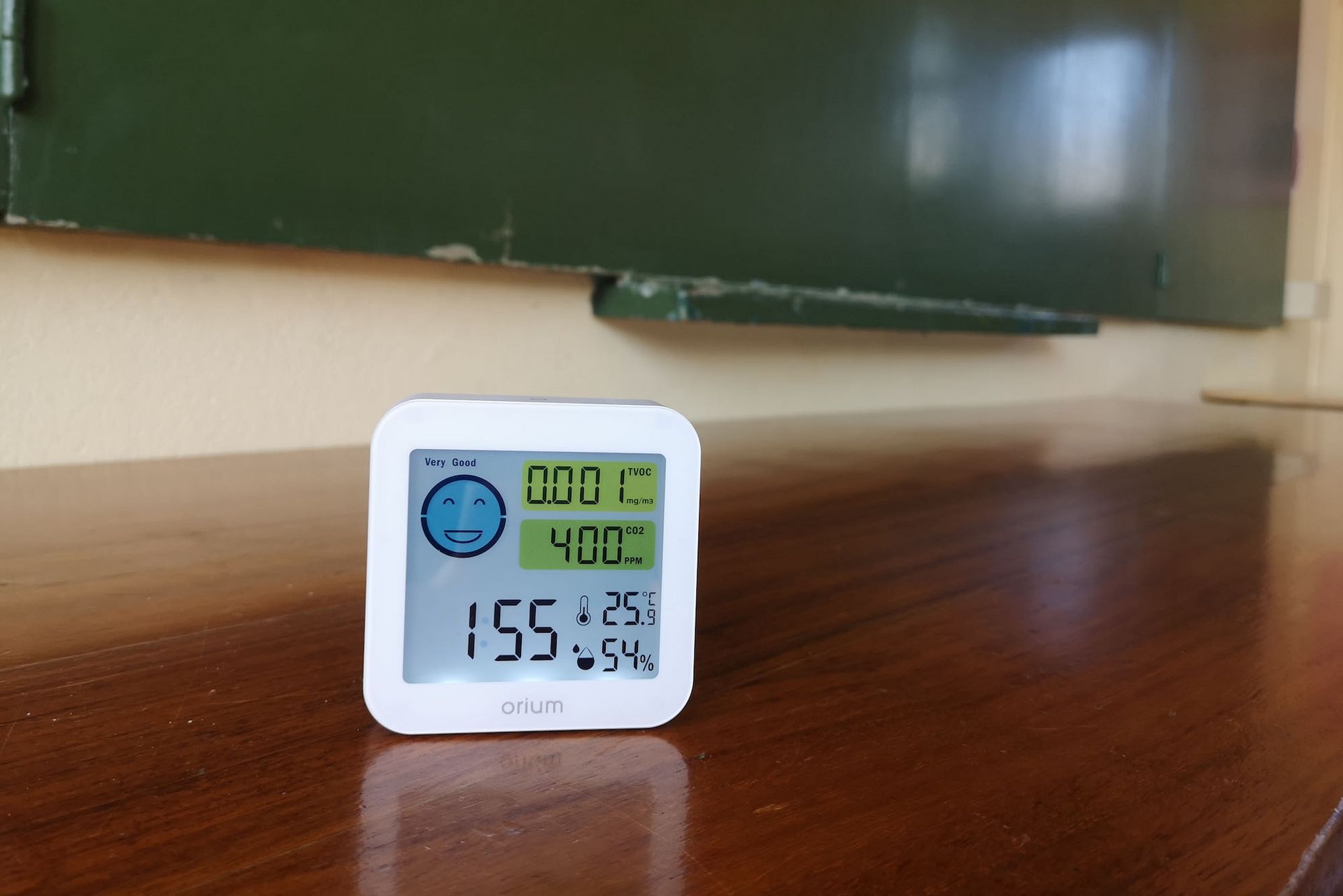 Les capteurs indiquent en temps réel la teneur en CO2 dans une pièce.