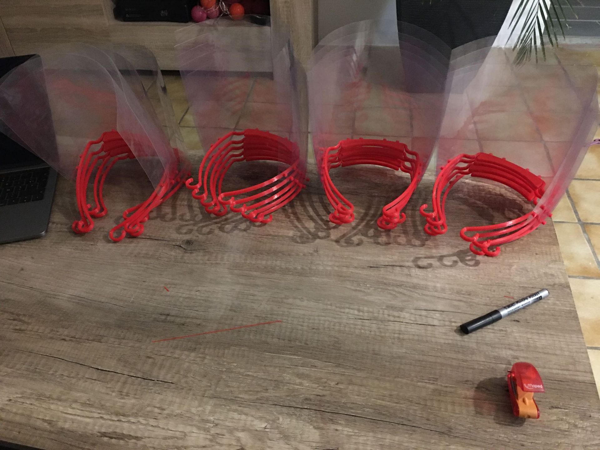 Grâce à la mobilisation de particuliers dits "makers", 1200 visières de protection ont été distribuées sur le territoire de la CARENE.